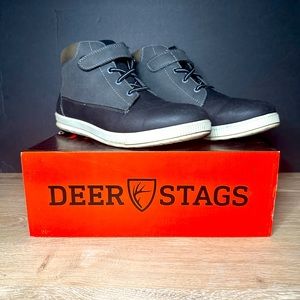 Boys size 7 Deer Stags Velcro boot high top, only worn 2 or 3 times